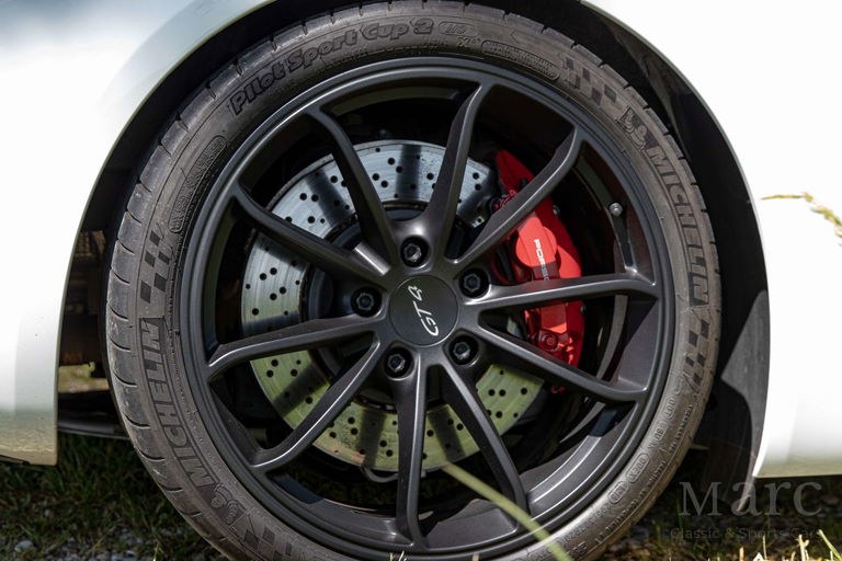 Porsche 981 Cayman GT4