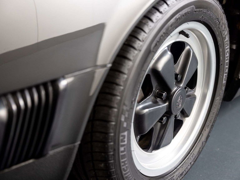 Porsche 911 Carrera 3.2 Speedster