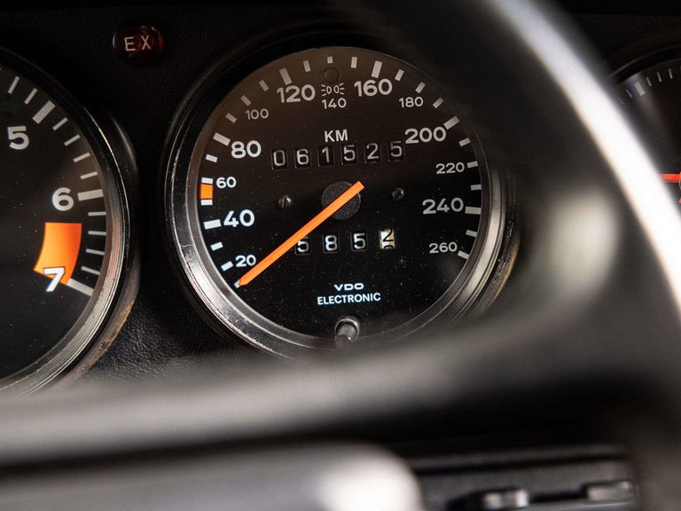 Porsche 911 Carrera 3.2 Speedster