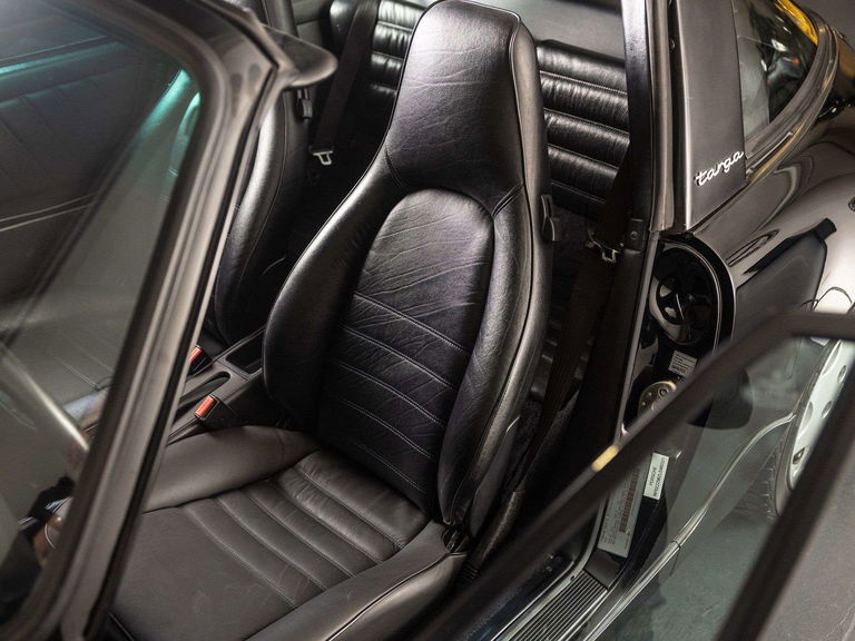 Porsche 964 Carrera 4