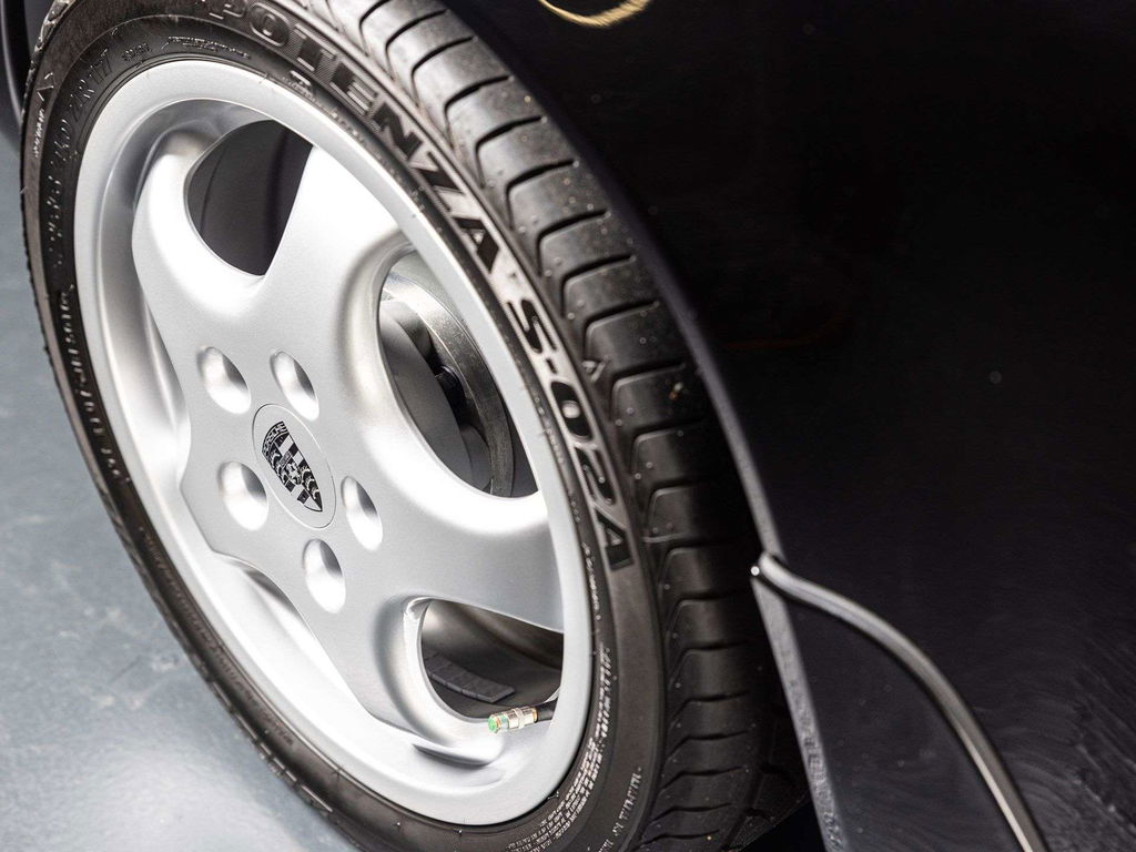 Porsche 964 Carrera 2 Speedster