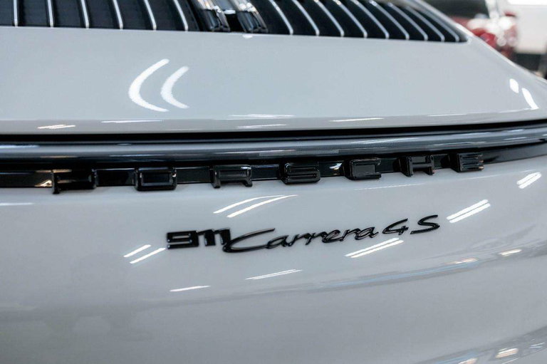 Porsche 992 Carrera 4S