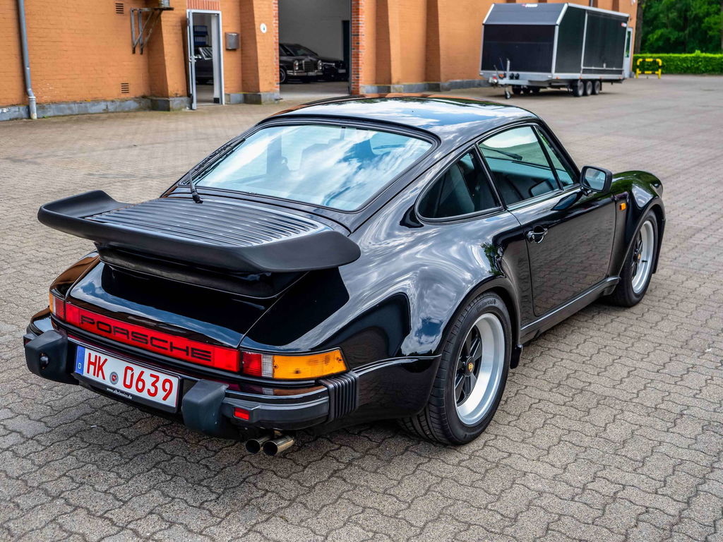 Porsche 911 Turbo 3.3