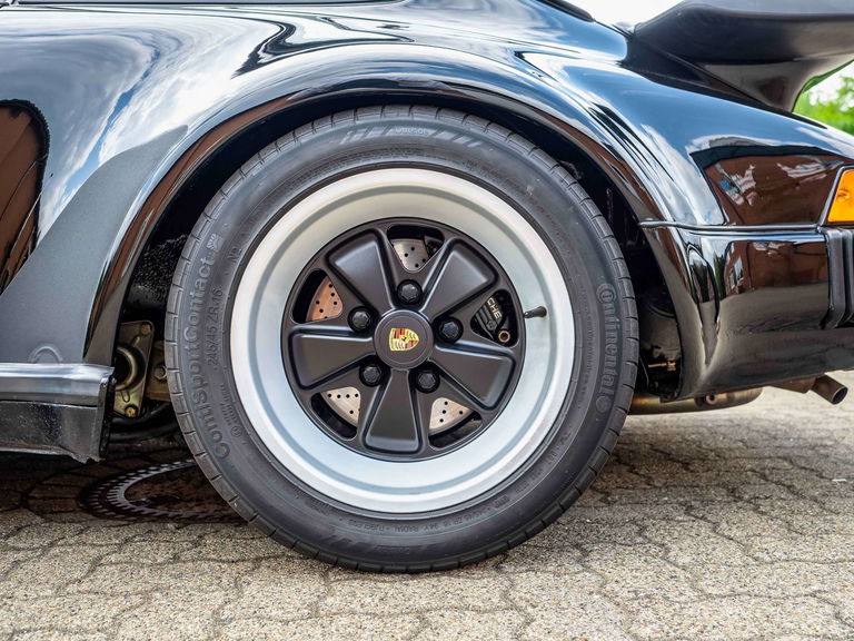 Porsche 911 Turbo 3.3