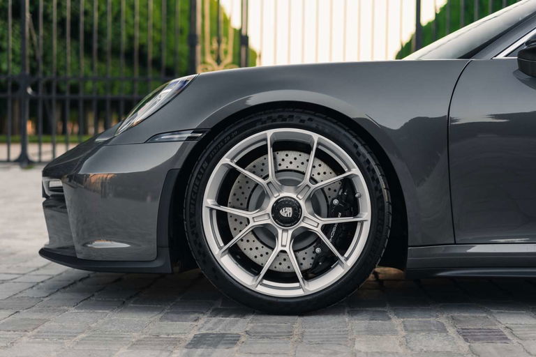 Porsche 992 GT3 Touring