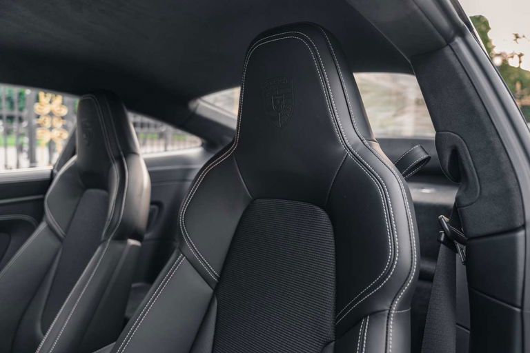 Porsche 992 GT3 Touring