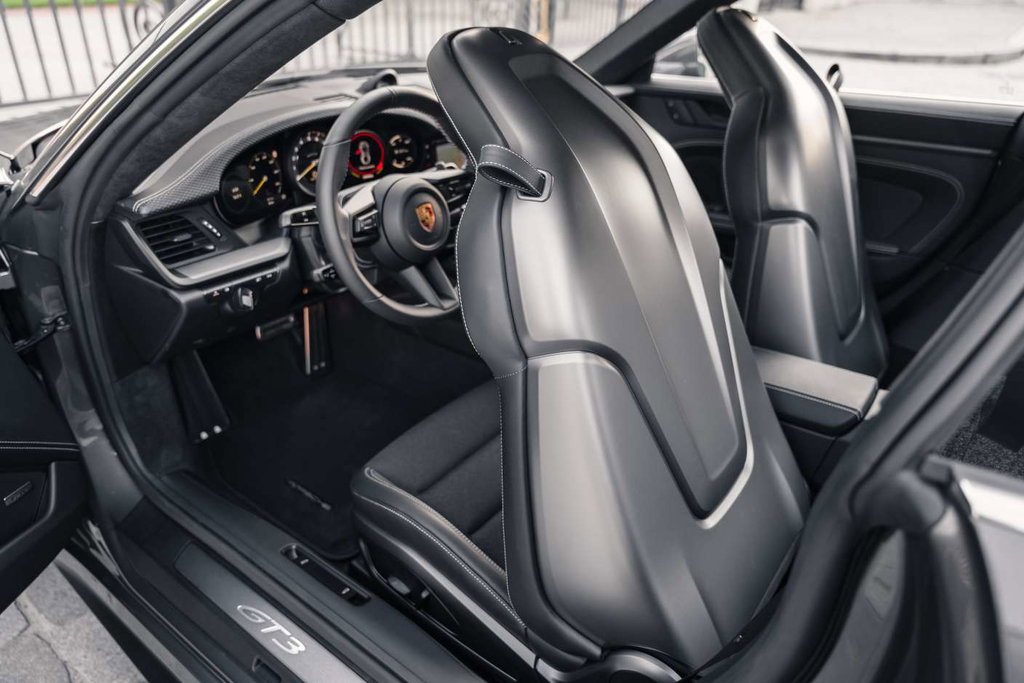 Porsche 992 GT3 Touring
