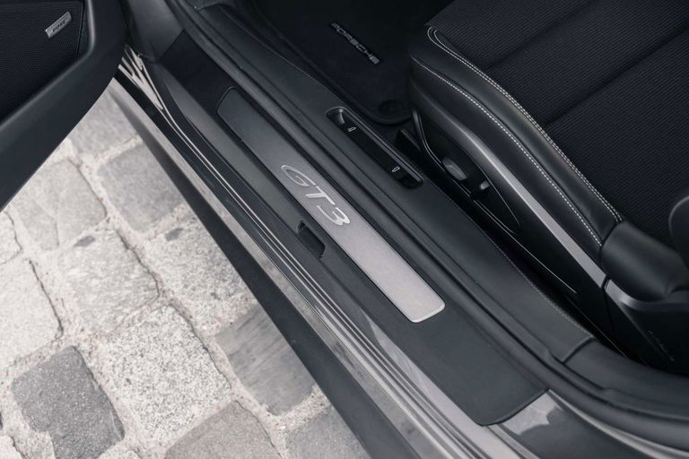 Porsche 992 GT3 Touring