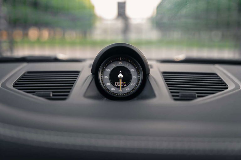 Porsche 992 GT3 Touring