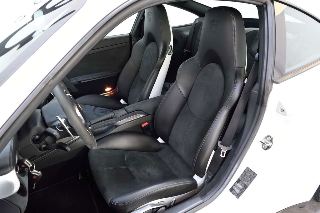 Porsche 997.2 Carrera GTS