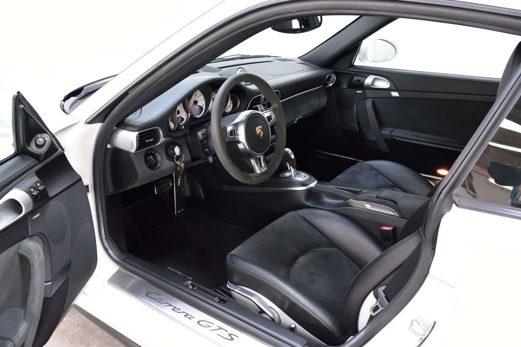 Porsche 997.2 Carrera GTS