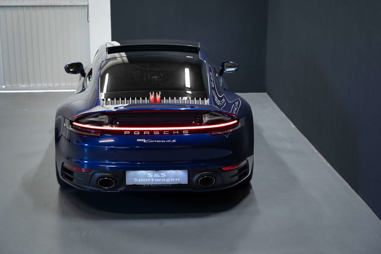 Porsche 992 Carrera 4S