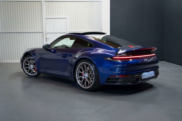Porsche 992 Carrera 4S