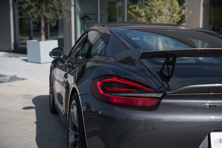 Porsche 981 Cayman GT4