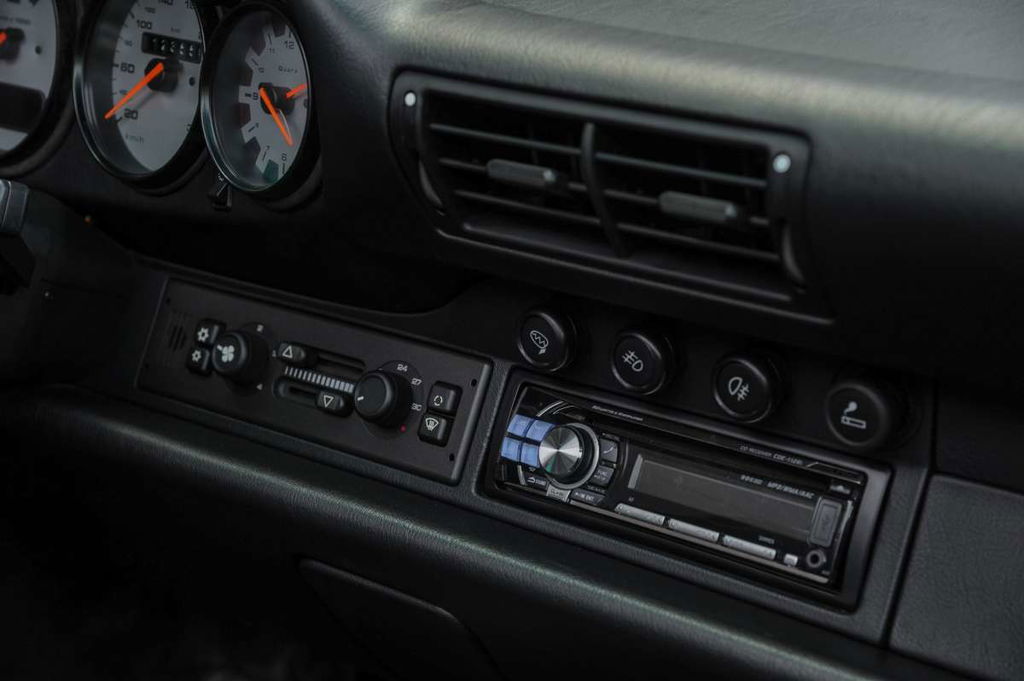 Porsche 993 Carrera 4