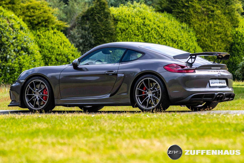 Porsche 981 Cayman GT4