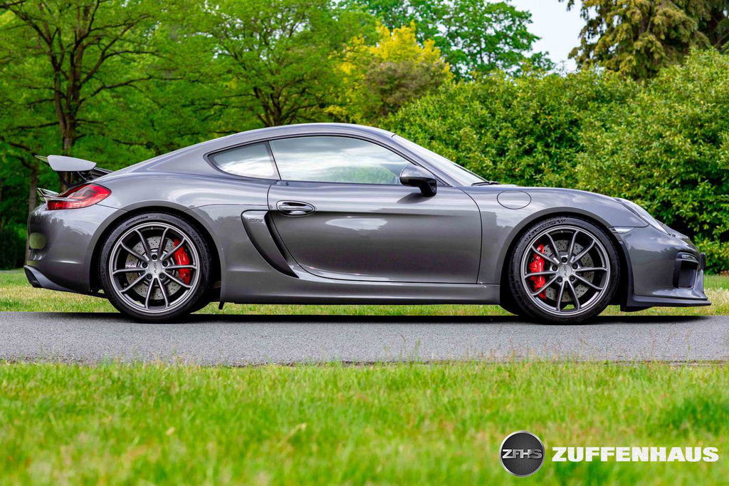 Porsche 981 Cayman GT4