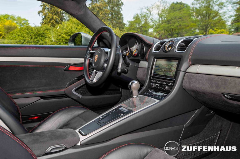 Porsche 981 Cayman GT4