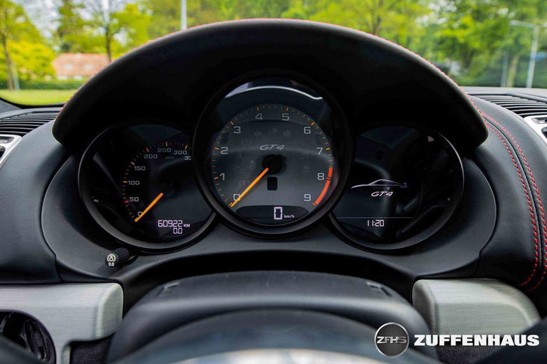 Porsche 981 Cayman GT4