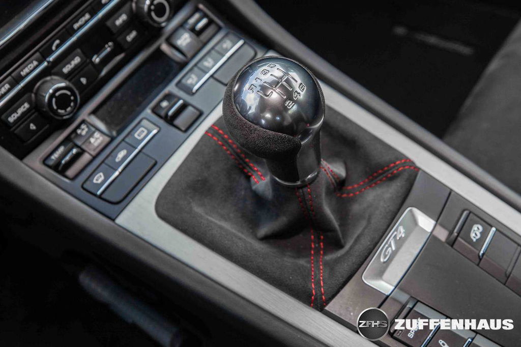 Porsche 981 Cayman GT4