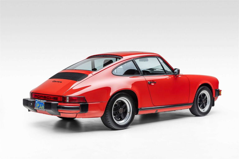 Porsche 911 Carrera 3.2 (US)