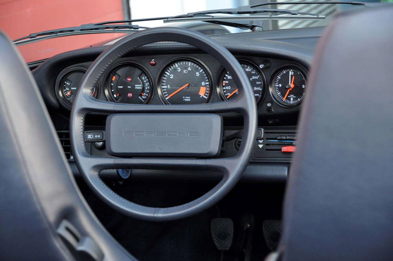 Porsche 911 Carrera 3.2