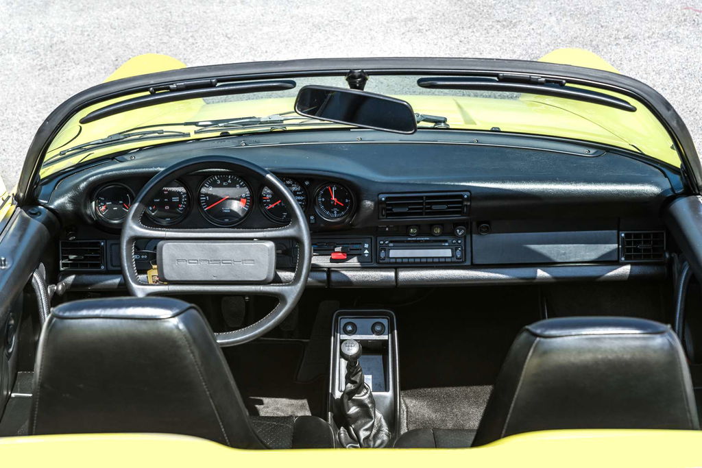 Porsche 911 Carrera 3.2 Speedster