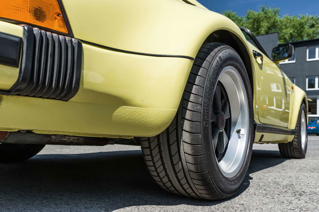 Porsche 911 Carrera 3.2 Speedster