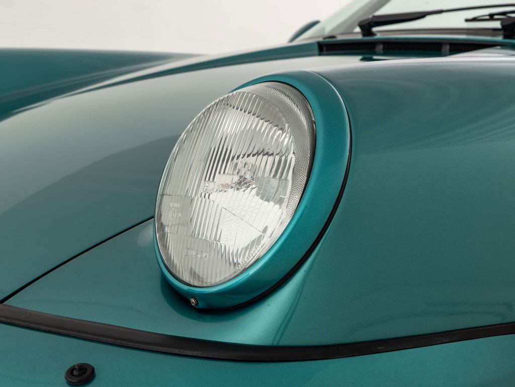 Porsche 964 Carrera 2 Speedster