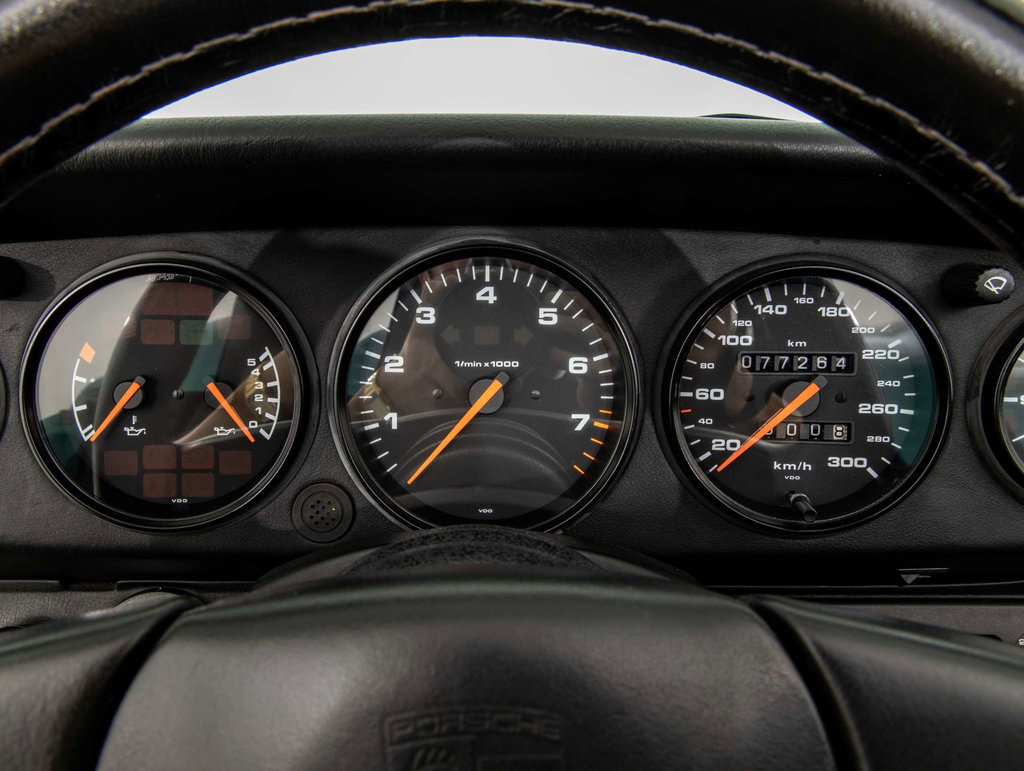 Porsche 964 Carrera 2 Speedster