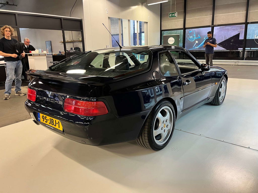 Porsche 968
