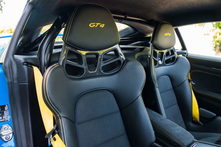 Porsche 718 Cayman GT4