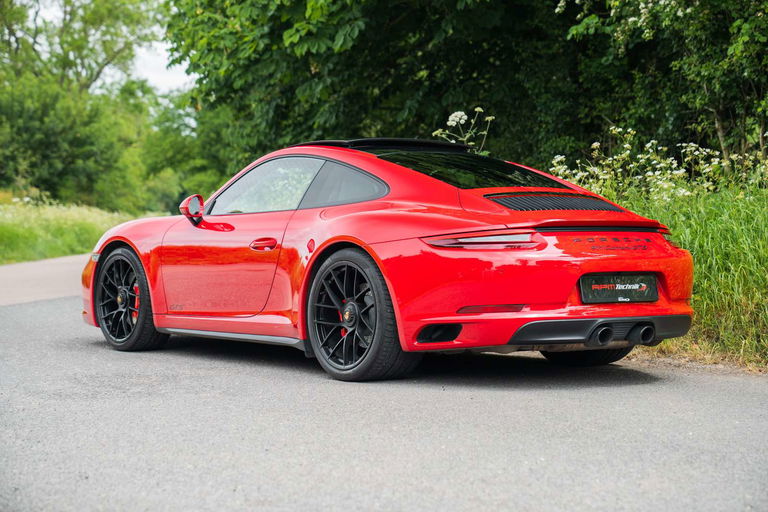 Porsche 991.2 Carrera GTS