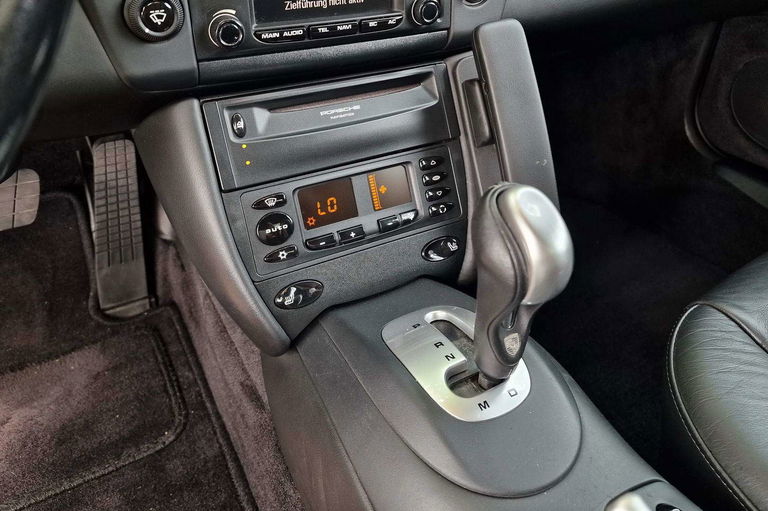 Porsche 996 Carrera 4