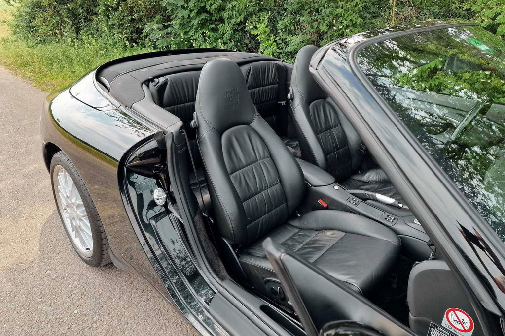 Porsche 996 Carrera 4