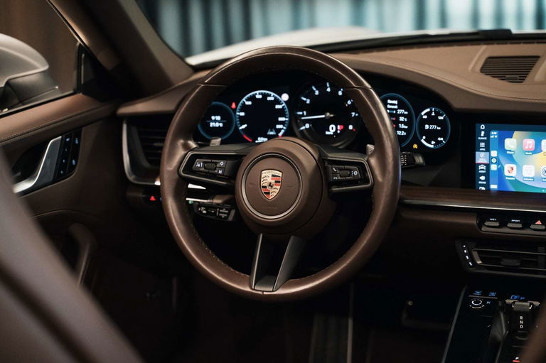 Porsche 992 Carrera 4S