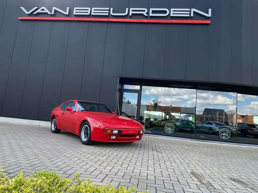 Porsche 944 Coupé