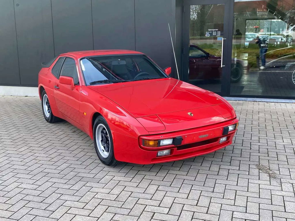 Porsche 944 Coupé