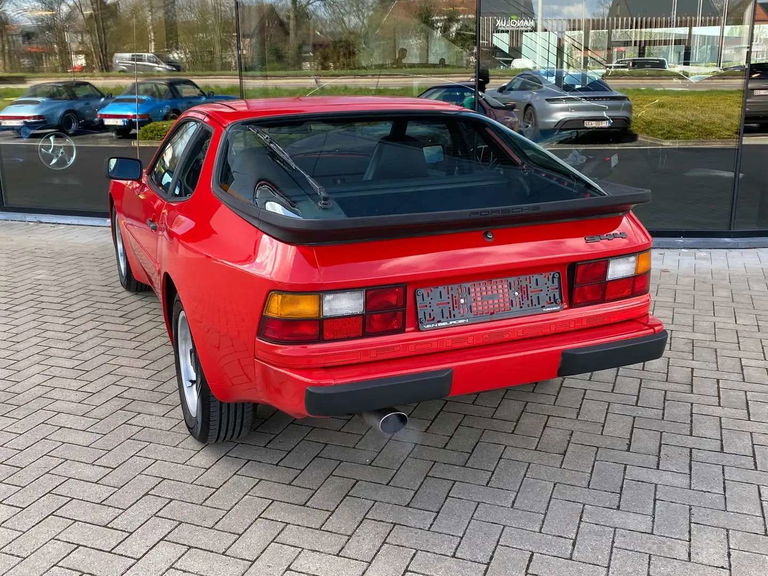 Porsche 944 Coupé