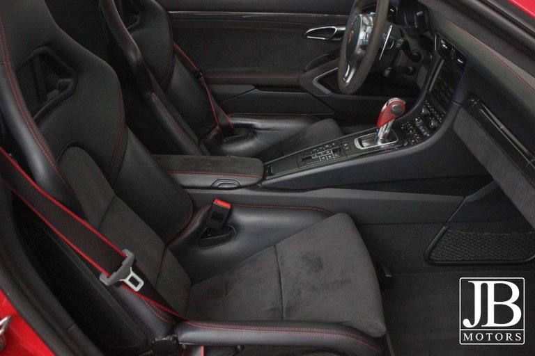 Porsche 991 Carrera 4 GTS