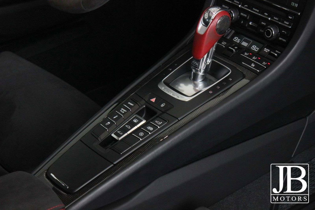 Porsche 991 Carrera 4 GTS
