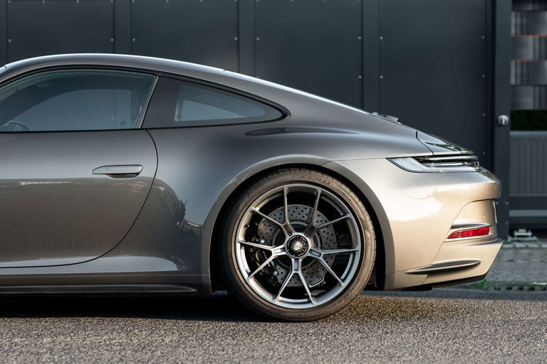 Porsche 992 GT3 Touring