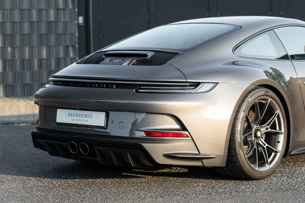 Porsche 992 GT3 Touring