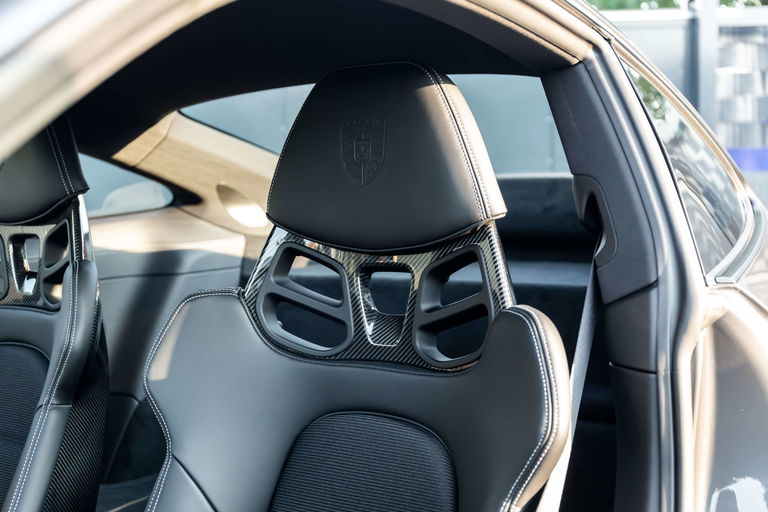 Porsche 992 GT3 Touring