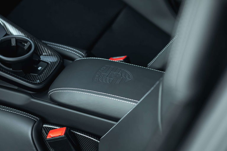 Porsche 992 GT3 Touring