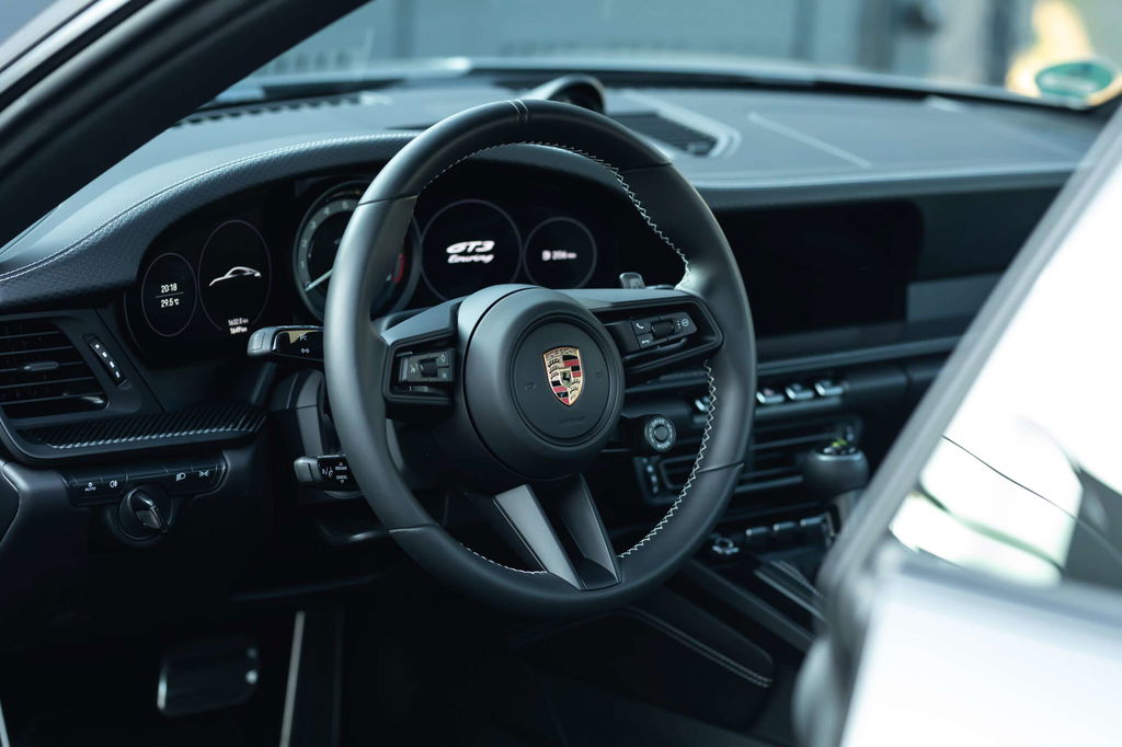 Porsche 992 GT3 Touring