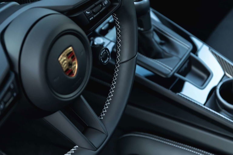 Porsche 992 GT3 Touring