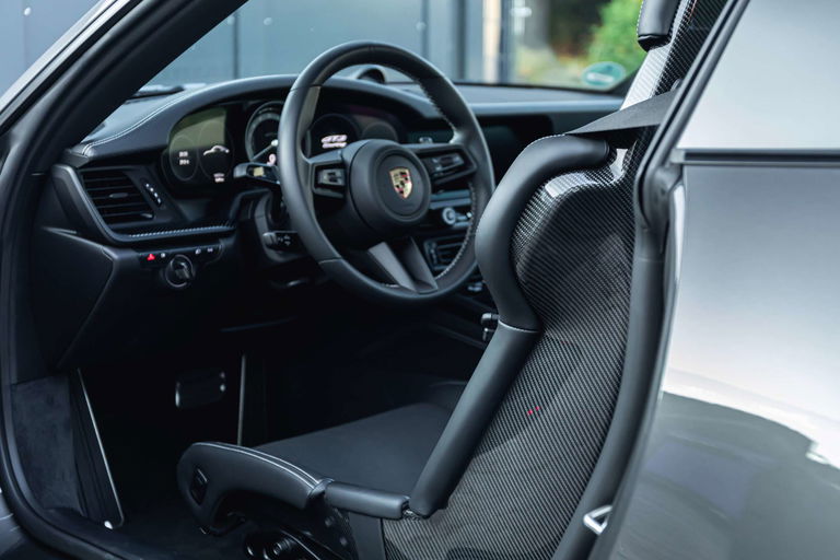 Porsche 992 GT3 Touring