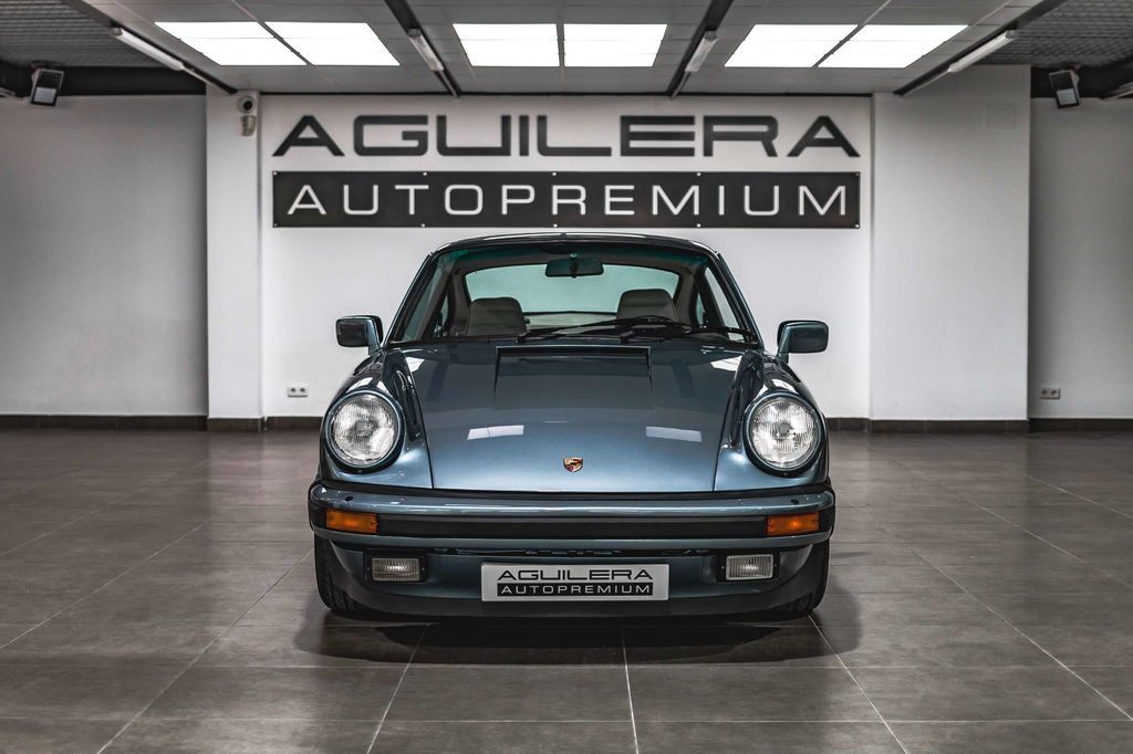 Porsche 911 Carrera 3.2
