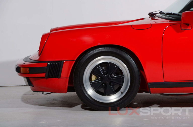 Porsche 911 Carrera 3.2 (US)